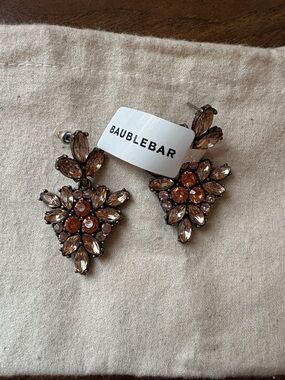 NWT BaubleBar Crystal Cluster Drop Earrings - Champagne and Amber